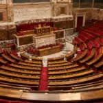 Zgromadzenie Narodowe rozpoczęło debatę nad budżetem Francji na 2027 r. – wniosek socjalistów o odrzucenie projektu przepadł