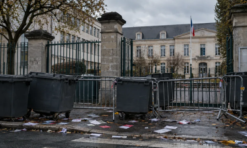 Protesty licealistów we Francji – prawie 8 000 zatrzymanych, ponad 900 rannych policjantów i 248 rannych uczniów