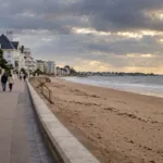 Mniej rezerwacji na ferie Toussaint nad Atlantykiem – hotelarze z Loire-Atlantique liczą na ostatnią chwilę