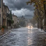 Osiem departamentów na południu Francji w pomarańczowym alercie we wtorek 20 października – ulewy i burze od Gard po Korsykę