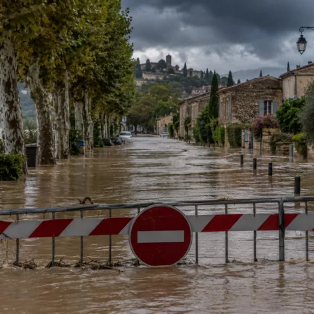Corse-du-Sud w pomarańczowym alercie, Bouches-du-Rhône i Hérault już w żółtym – biuletyn Météo-France z wtorku 20 października