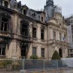 Limoges zbiera pieniądze na ratowanie ratusza spalonego 17 października – publiczna zbiórka z Fundacją Dziedzictwa