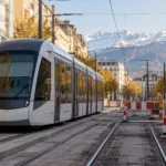 Tramwaje w Grenoble w poniedziałek 19 października mocno ograniczone – linie A i B przecięte na pół po zamieszkach